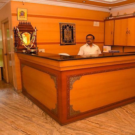 Hotel Vishnu Residency Visakhapatnam Exteriör bild